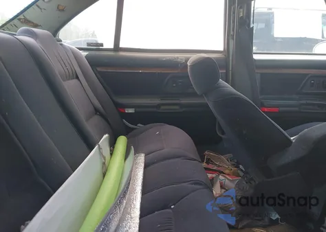 1996 Oldsmobile 88 Ls z USA, uszkodzony, nr VIN 1G3HN52K6T4851023